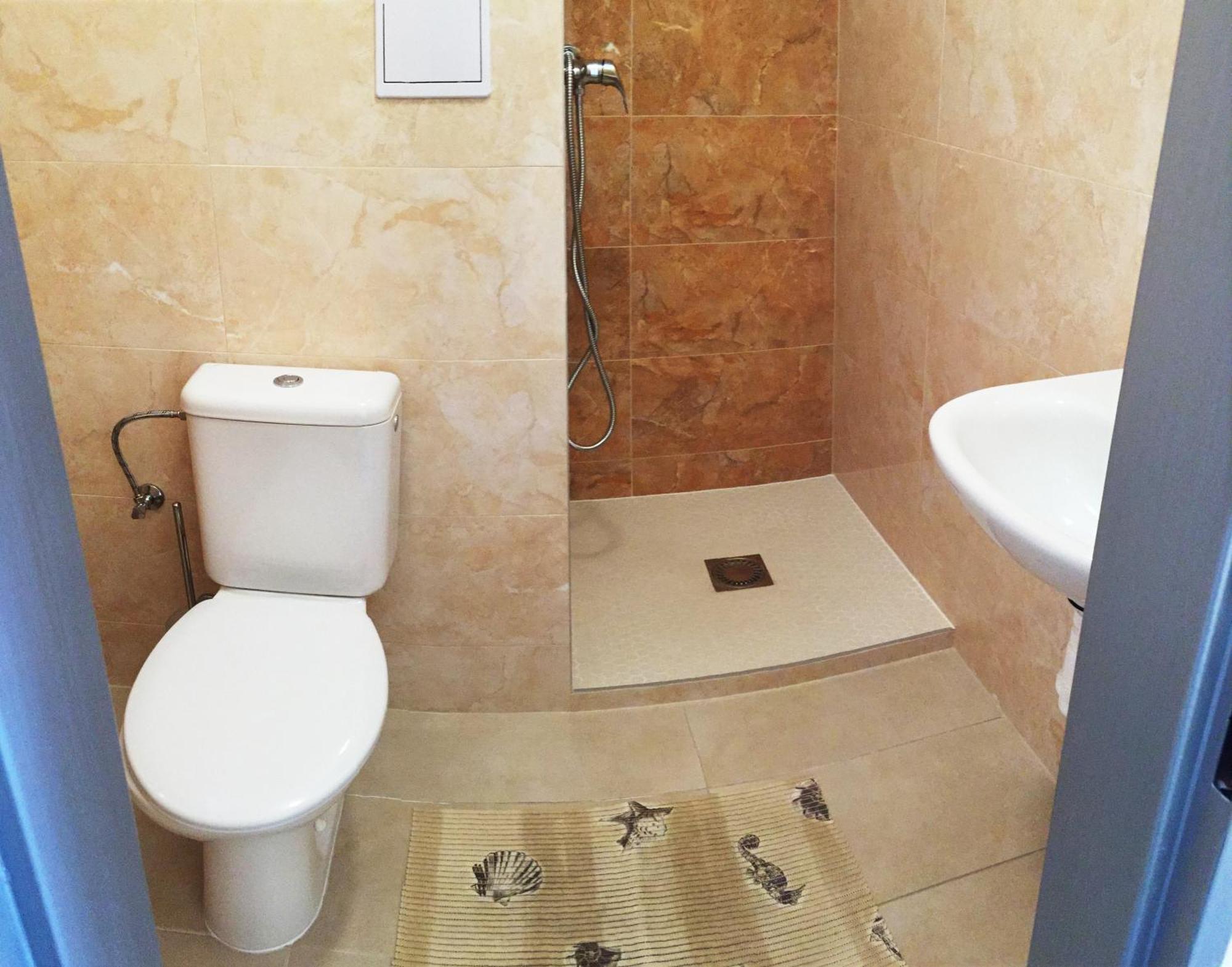 באנסקה ביסטריצה City Hotel B&B, Reception 24 7, 800M Od-From R1, Free Parking מראה חיצוני תמונה