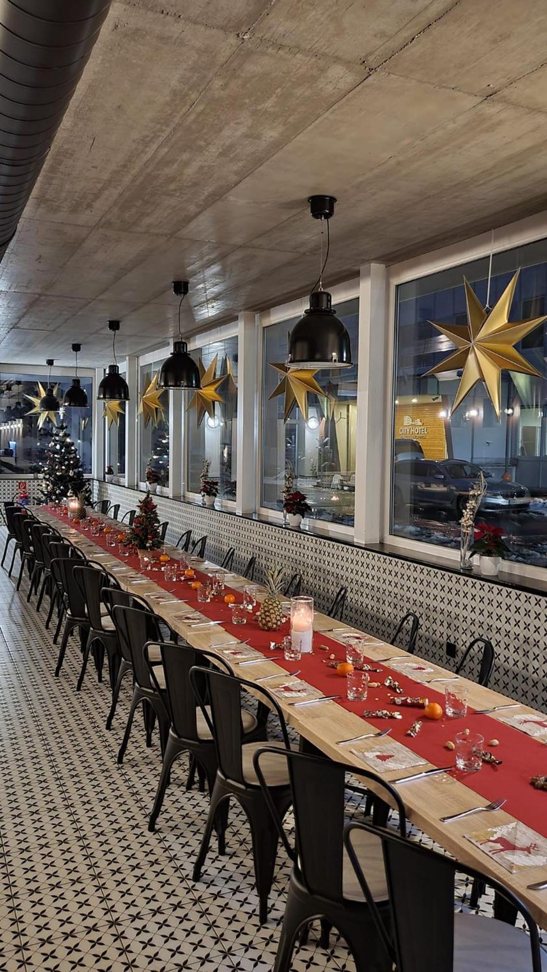 באנסקה ביסטריצה City Hotel B&B, Reception 24 7, 800M Od-From R1, Free Parking מראה חיצוני תמונה