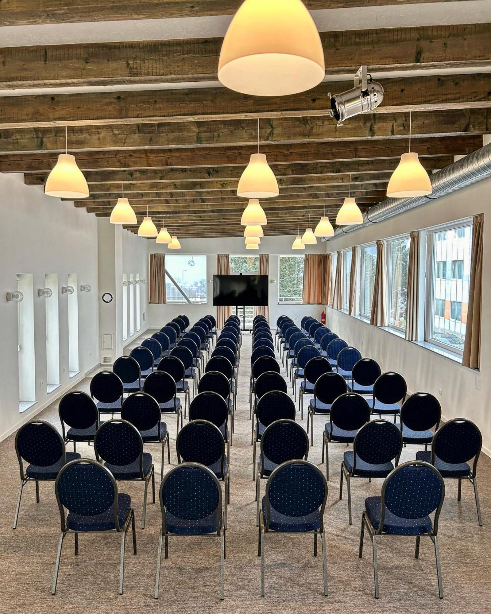 באנסקה ביסטריצה City Hotel B&B, Reception 24 7, 800M Od-From R1, Free Parking מראה חיצוני תמונה