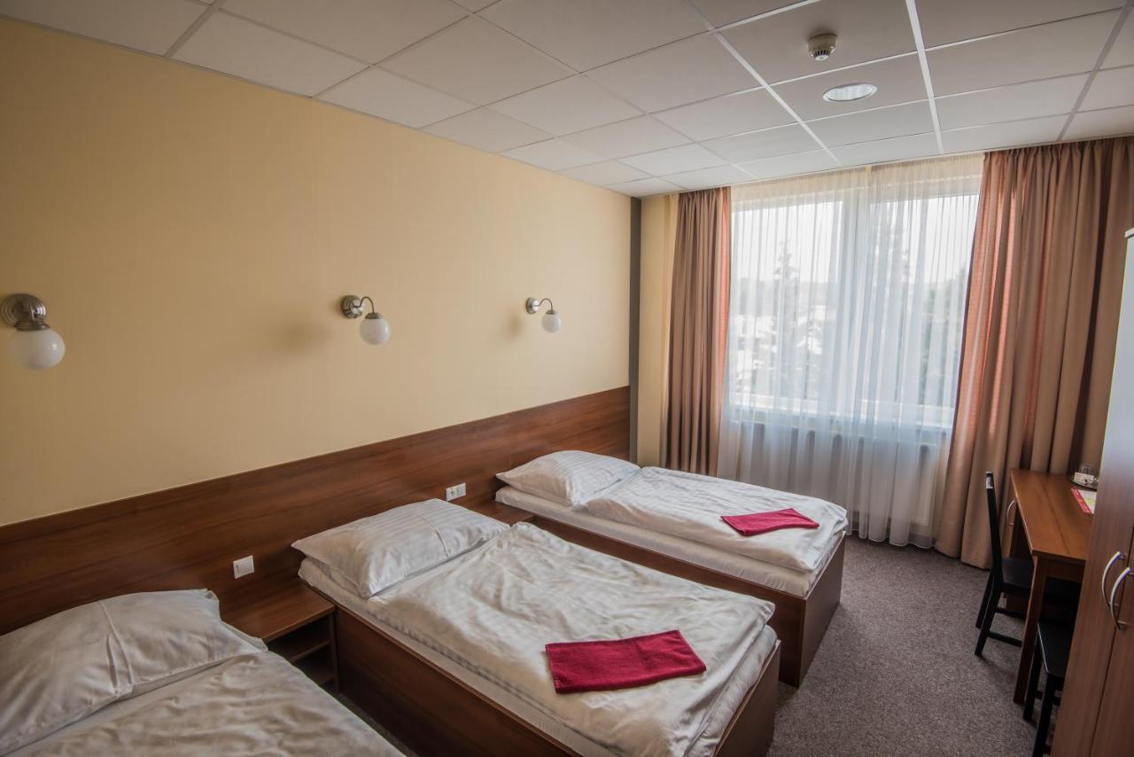 באנסקה ביסטריצה City Hotel B&B, Reception 24 7, 800M Od-From R1, Free Parking מראה חיצוני תמונה